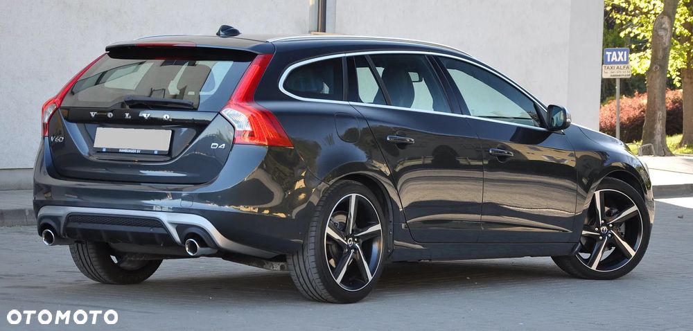Volvo V60 D4 Geartronic RDesign - 15