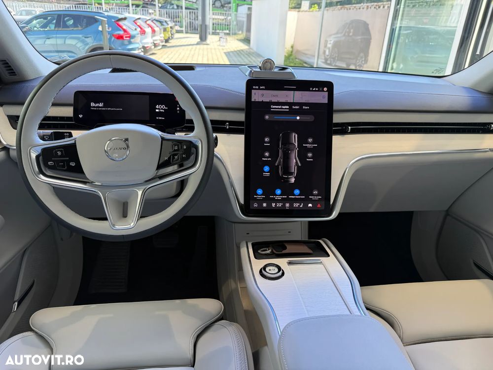 Volvo EX90 - 14