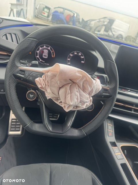 Cupra Terramar 1.5 e-Hybrid DSG VZ - 13