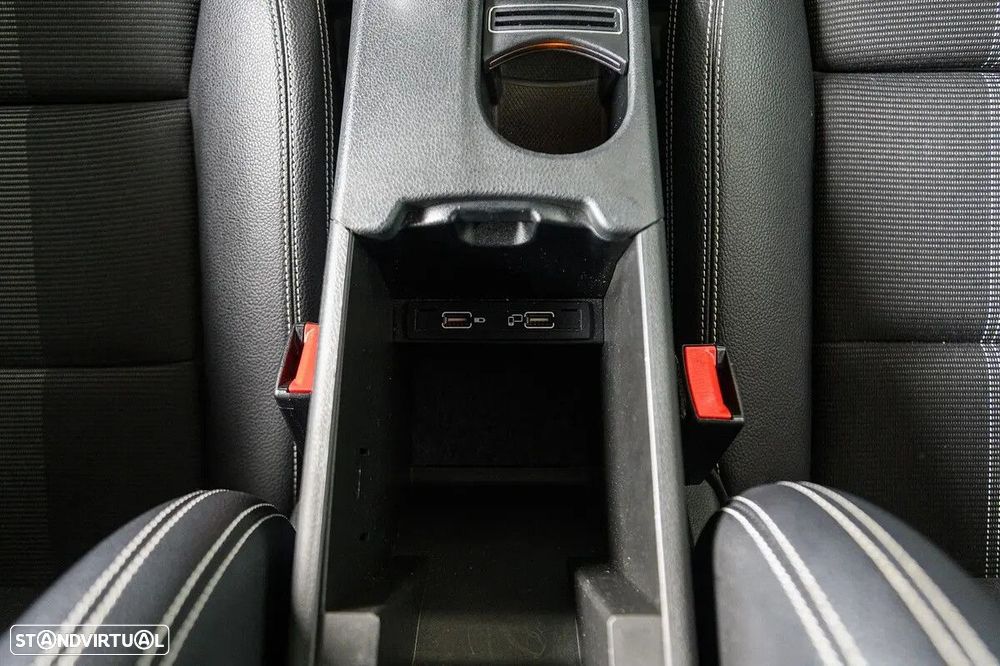 Mercedes-Benz A 180 d Fleet Pack Urban - 60