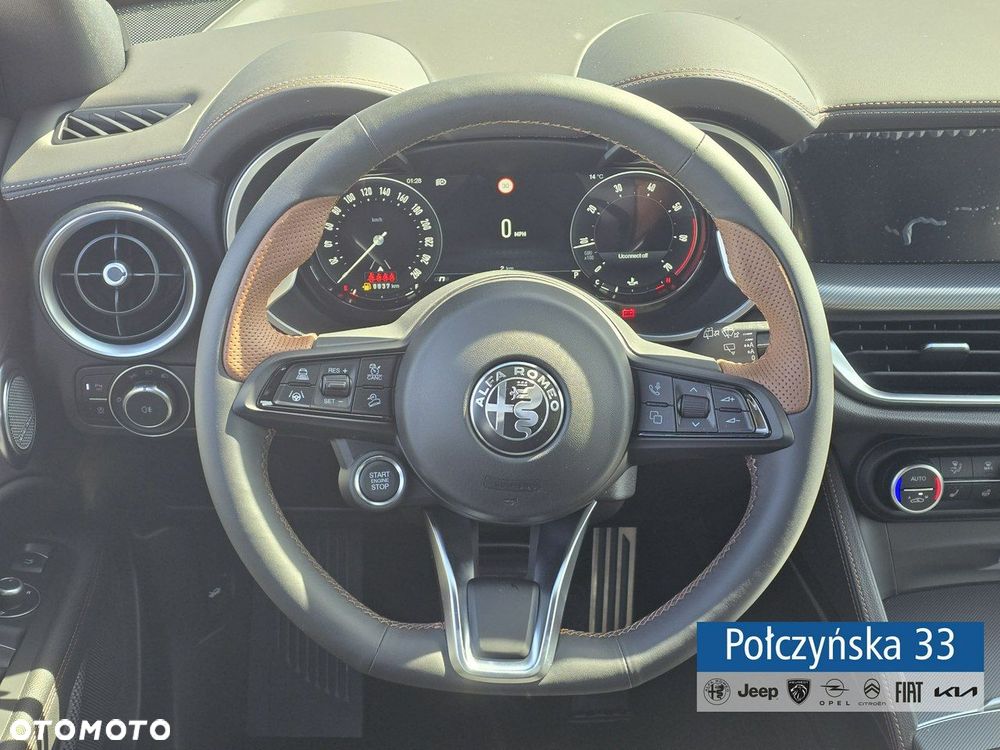 Alfa Romeo Stelvio - 32