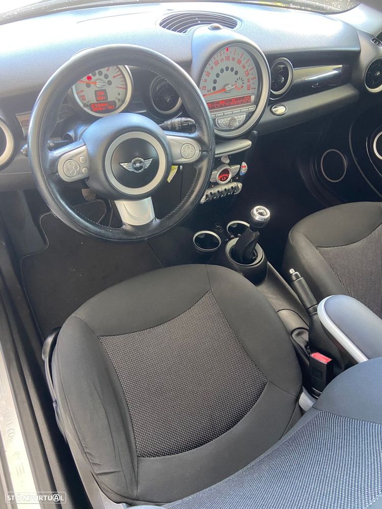 MINI 3 Portas Cooper D - 7