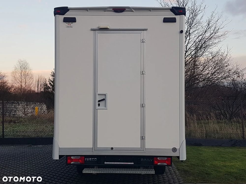 Iveco DAILY KONTENER NISKOPODŁOGOWY 4,43x2,23x2,42 SKLEP KAMPER KONIOWÓZ BAR KLIMA - 16