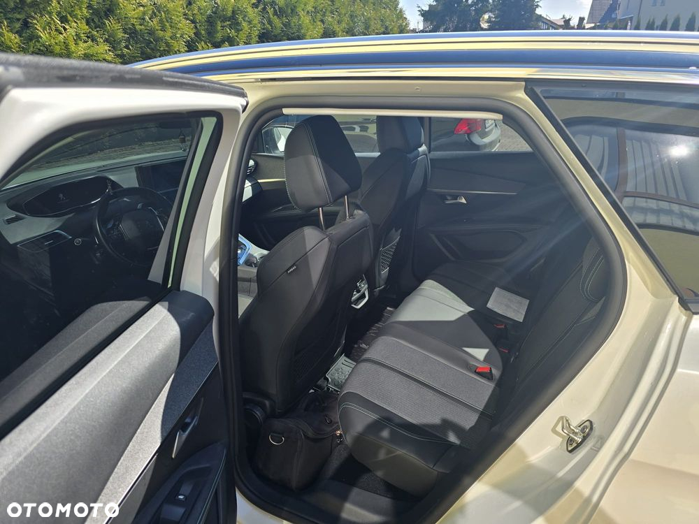 Peugeot 3008 1.2 PureTech Allure Pack S&S EAT8 - 6