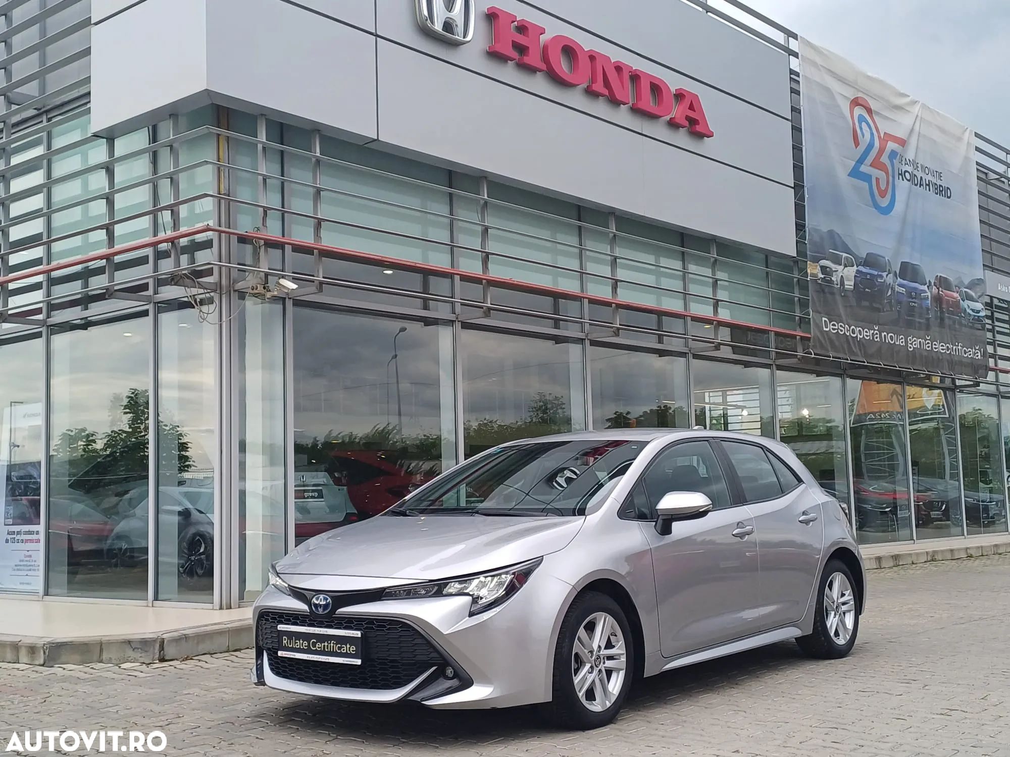 Toyota Corolla 1.8 HSD Dynamic - 1