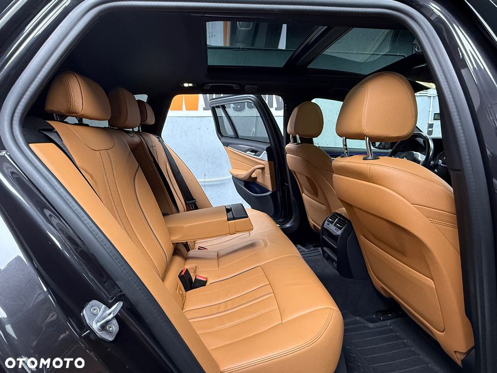 BMW Seria 5 520d M Sport sport - 8
