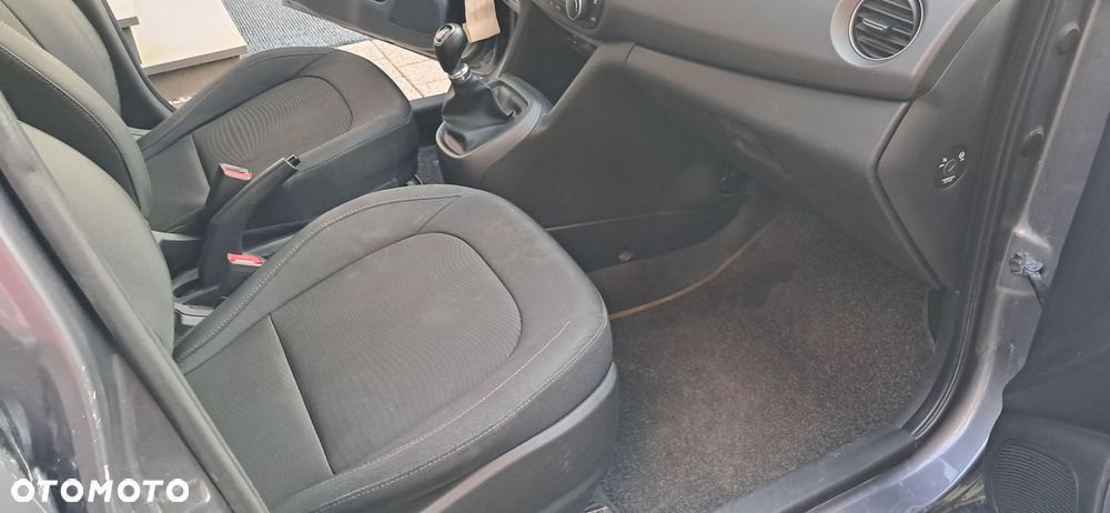 Hyundai i10 1.0 BlueDrive Comfort - 29