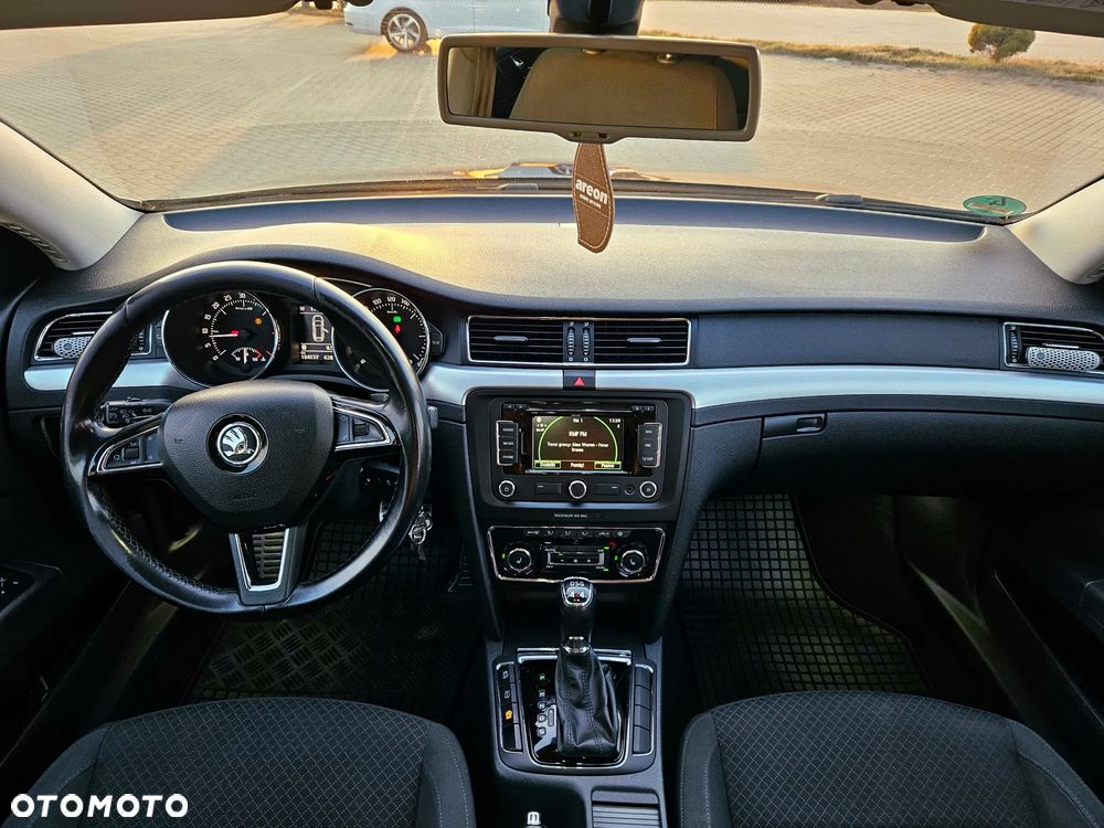Skoda Superb 2.0 TDI 4x4 Ambition DSG - 17