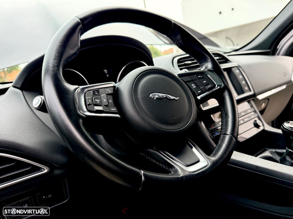 Jaguar F-Pace 2.0 i4D Prestige - 44