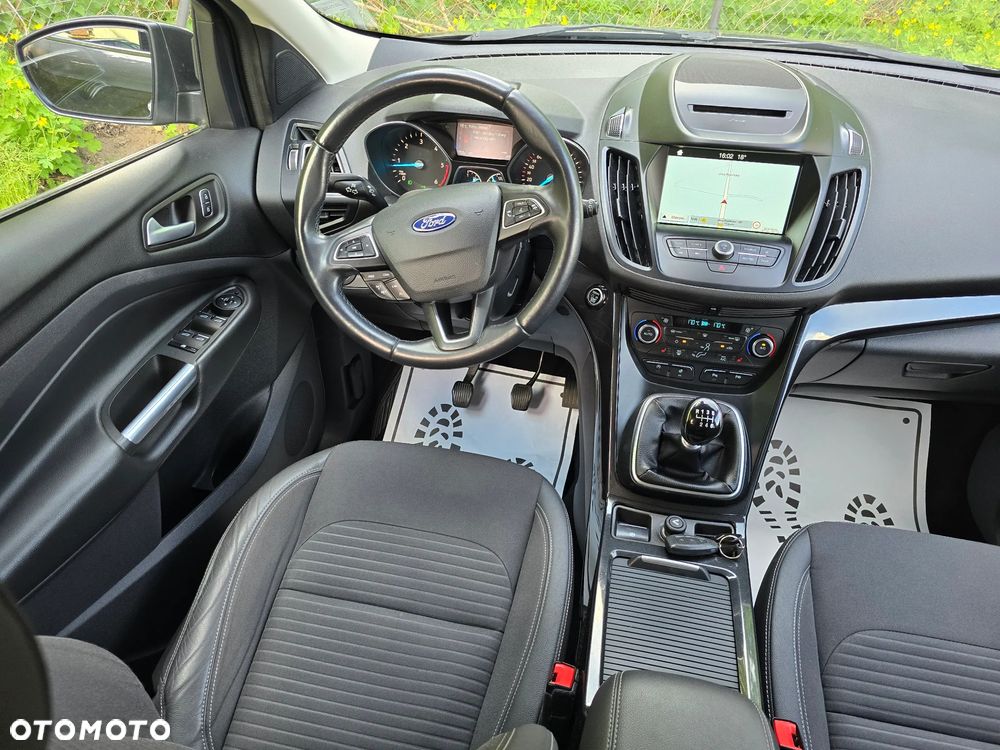 Ford Kuga 2.0 TDCi 4WD Titanium - 25