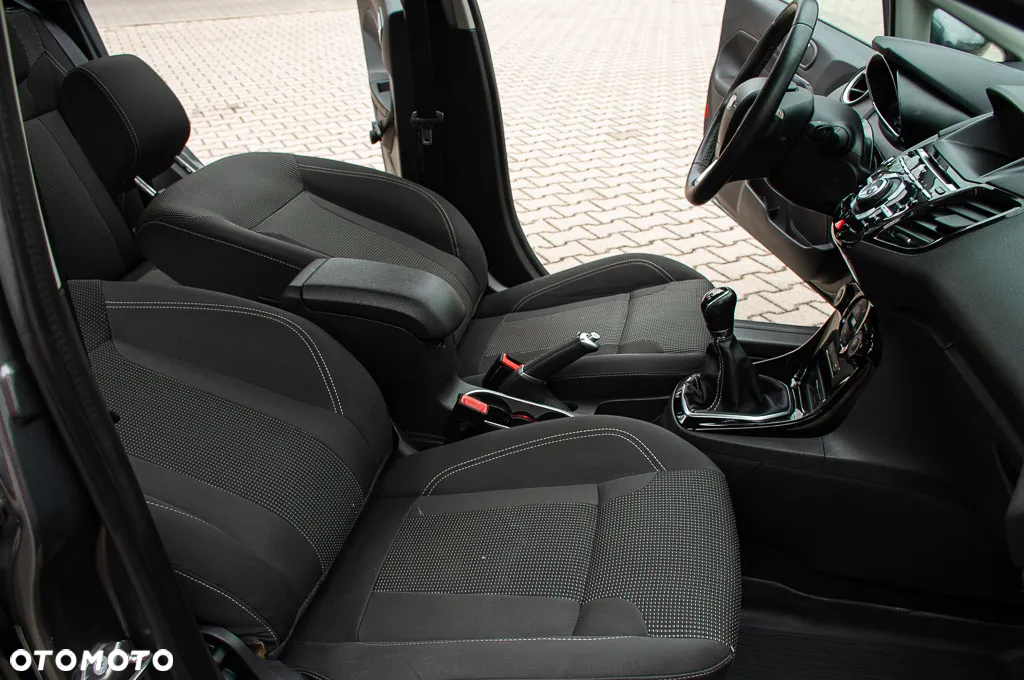 Ford Fiesta 1.0 EcoBoost Titanium - 14