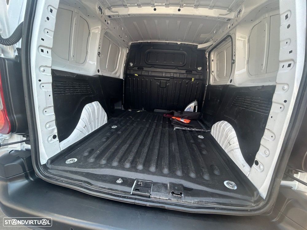 Fiat Doblo Outro - 14