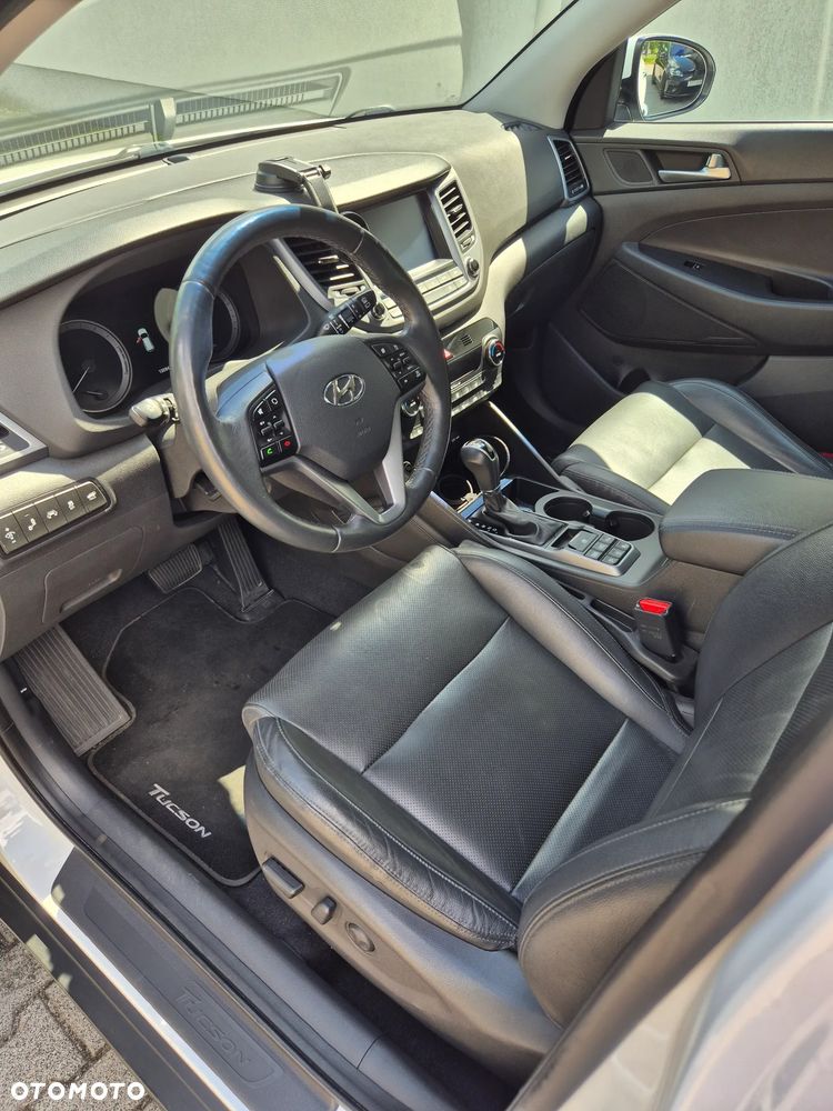 Hyundai Tucson blue 1.7 CRDi 2WD DCT Premium - 20