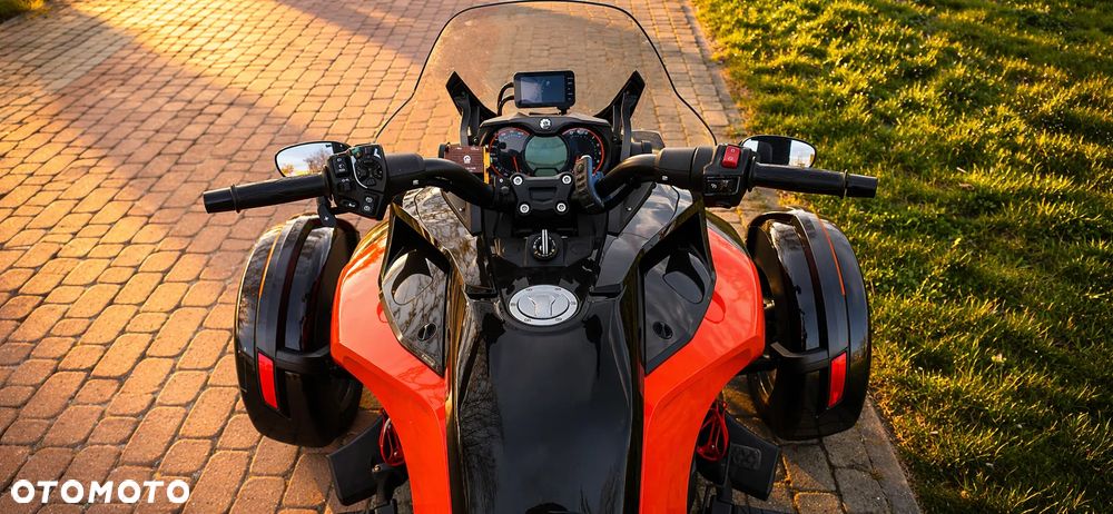 Can-Am Spyder - 4
