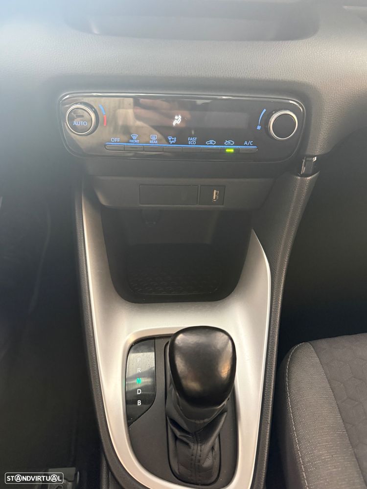 Toyota Yaris - 11