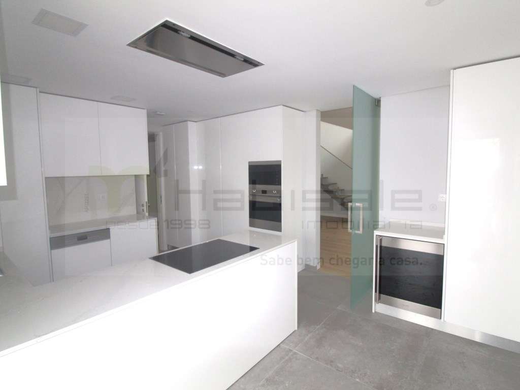 Excelente apartamento T3 + 1 no Centro de Carcavelos com Acabamento... - Grande imagem: 4/22