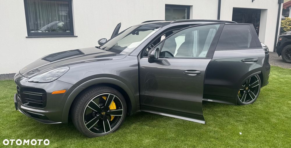 Porsche Cayenne Turbo - 22