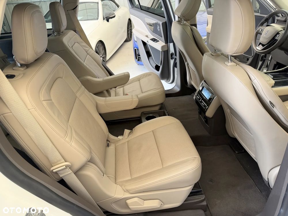 Lincoln Aviator - 9