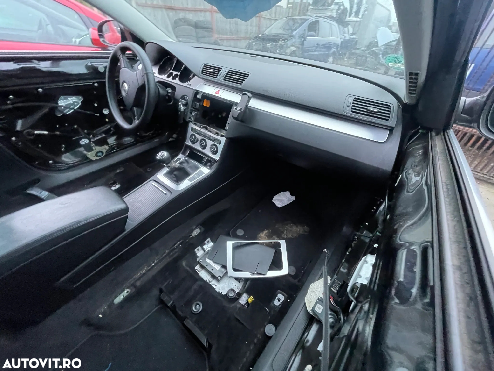 Dezmembram Passat B6 2.0 TDI BMR 170 cp - 5