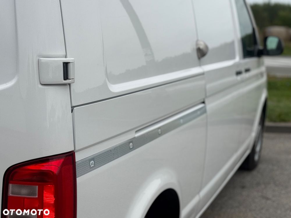 Volkswagen Transporter. LONG - 23