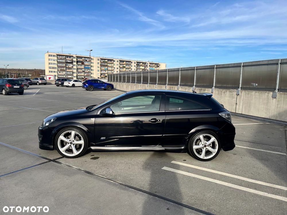 Opel Astra III GTC 1.8 Sport - 4