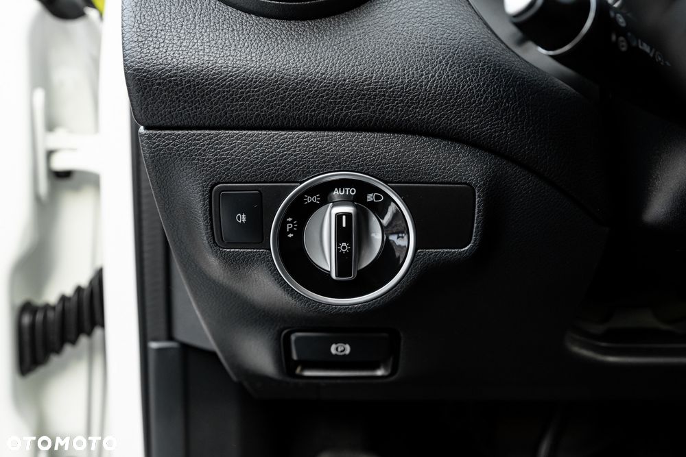 Mercedes-Benz GLA 250 4-Matic - 28