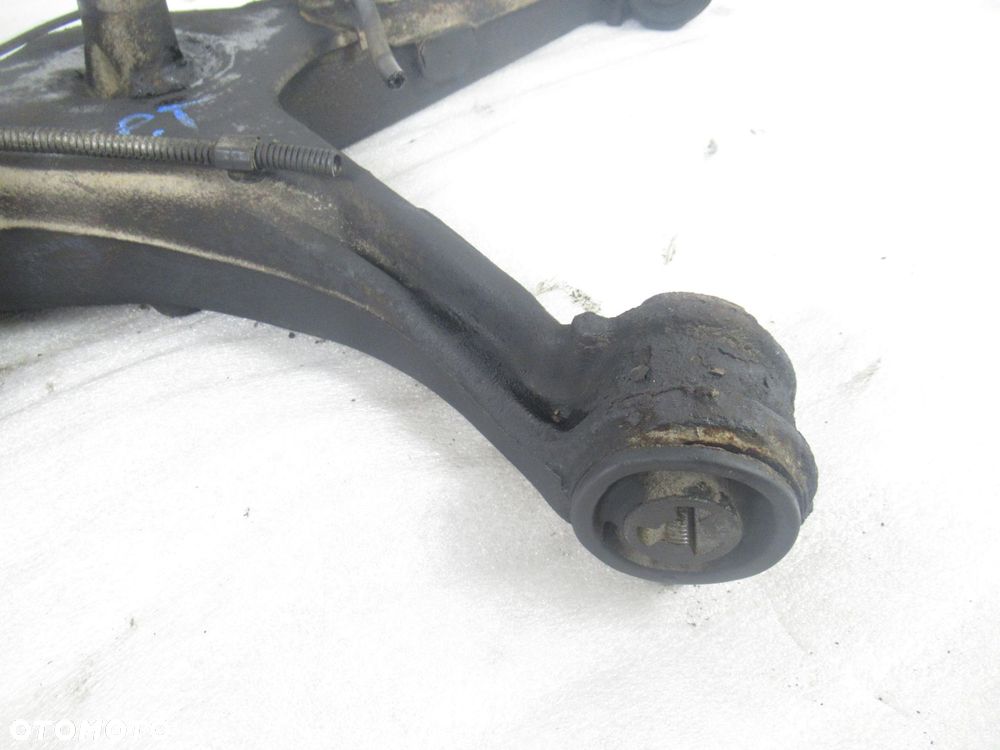 PIASTA TYLNA PRAWA VW TRANSPORTER T5 1.9 TDI 7H0501414D - 8