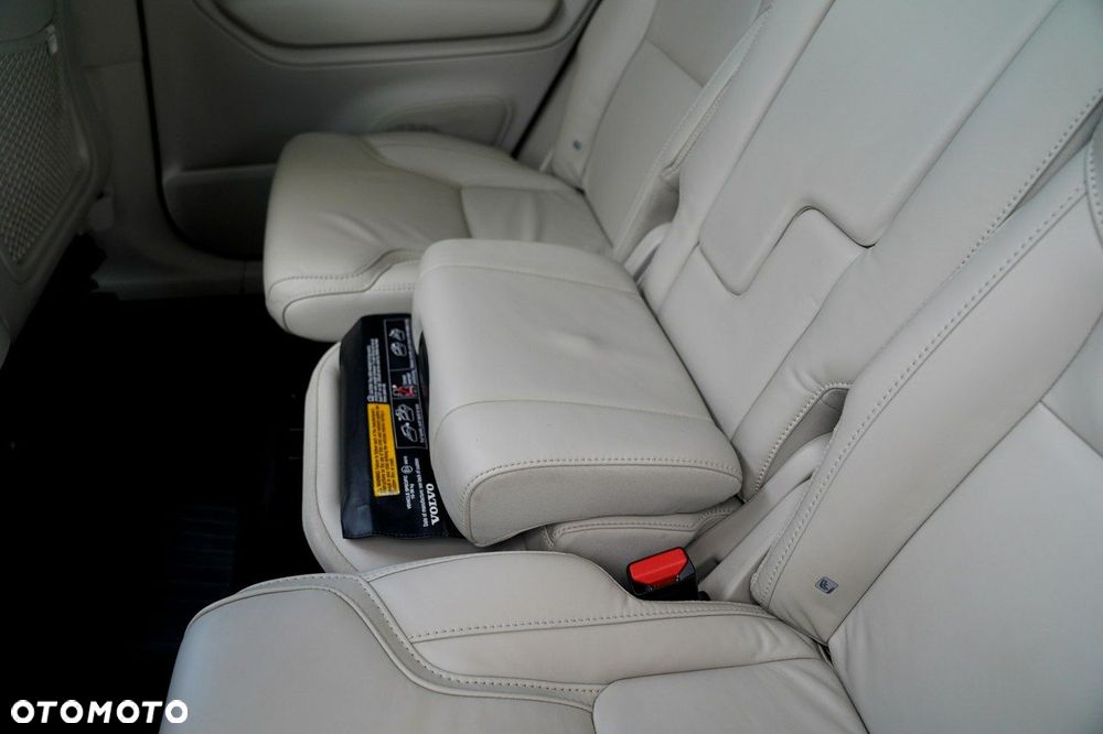 Volvo XC 90 - 25