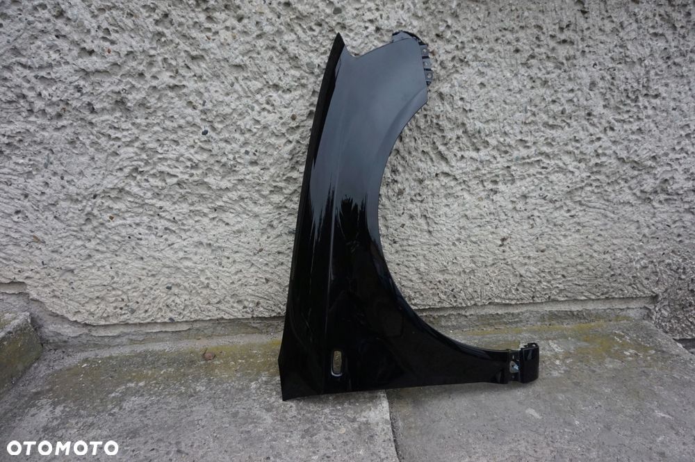 BŁOTNIK PRZEDNI PRAWY AUDI A3 8P LY9B 03/08r - 2