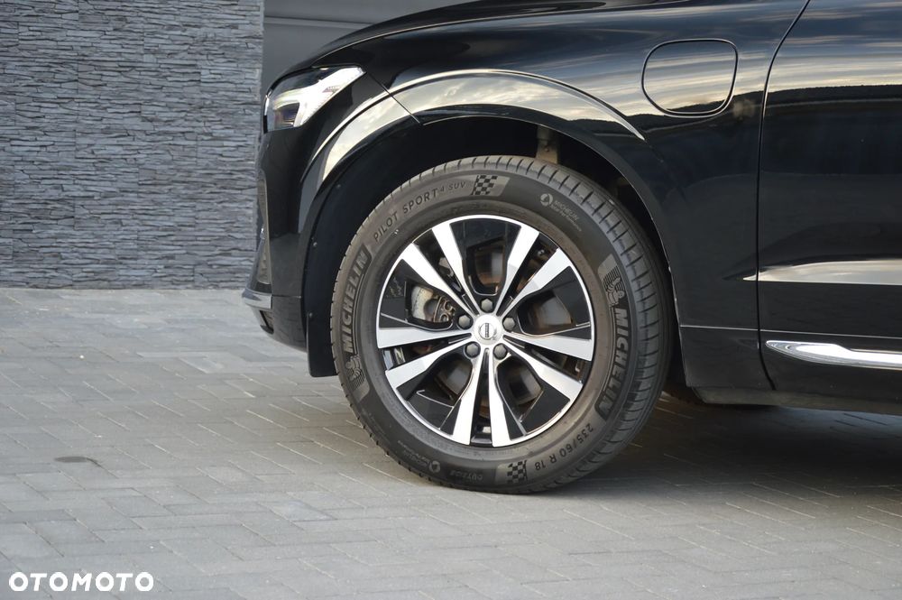 Volvo XC 60 T6 AWD Plug-in Hybrid Ultra Dark - 26