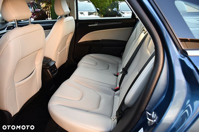 Ford Mondeo 2.0 Hybrid Titanium - 22