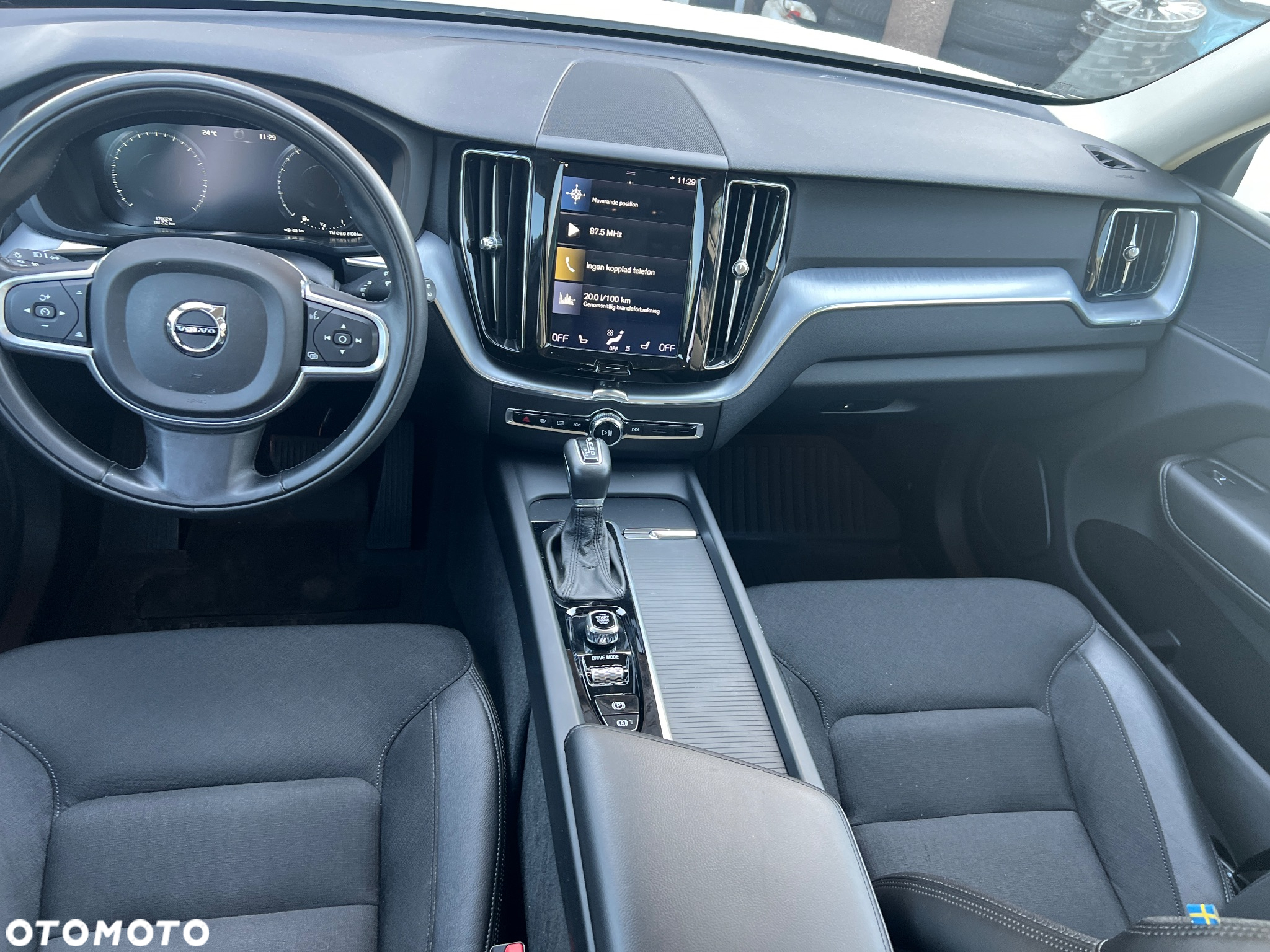Volvo XC 60 T5 AWD Momentum - 25