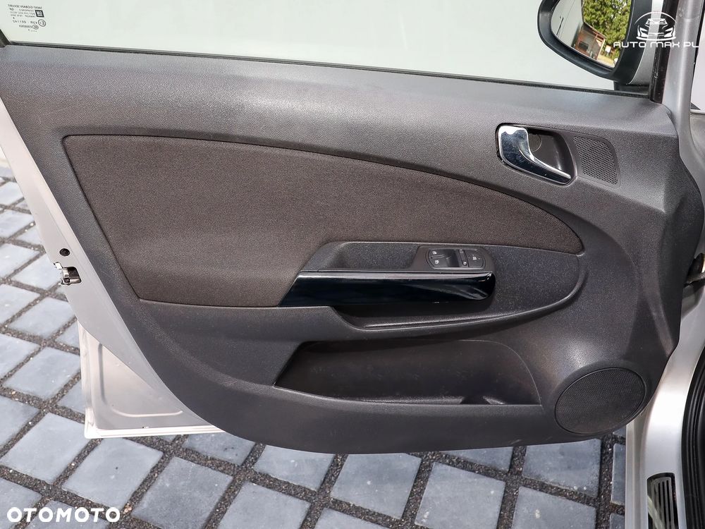 Opel Corsa 1.4 16V Satellite - 15