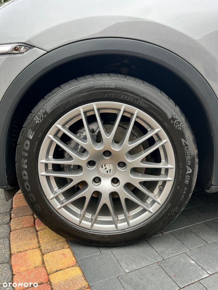 Porsche Cayenne - 14