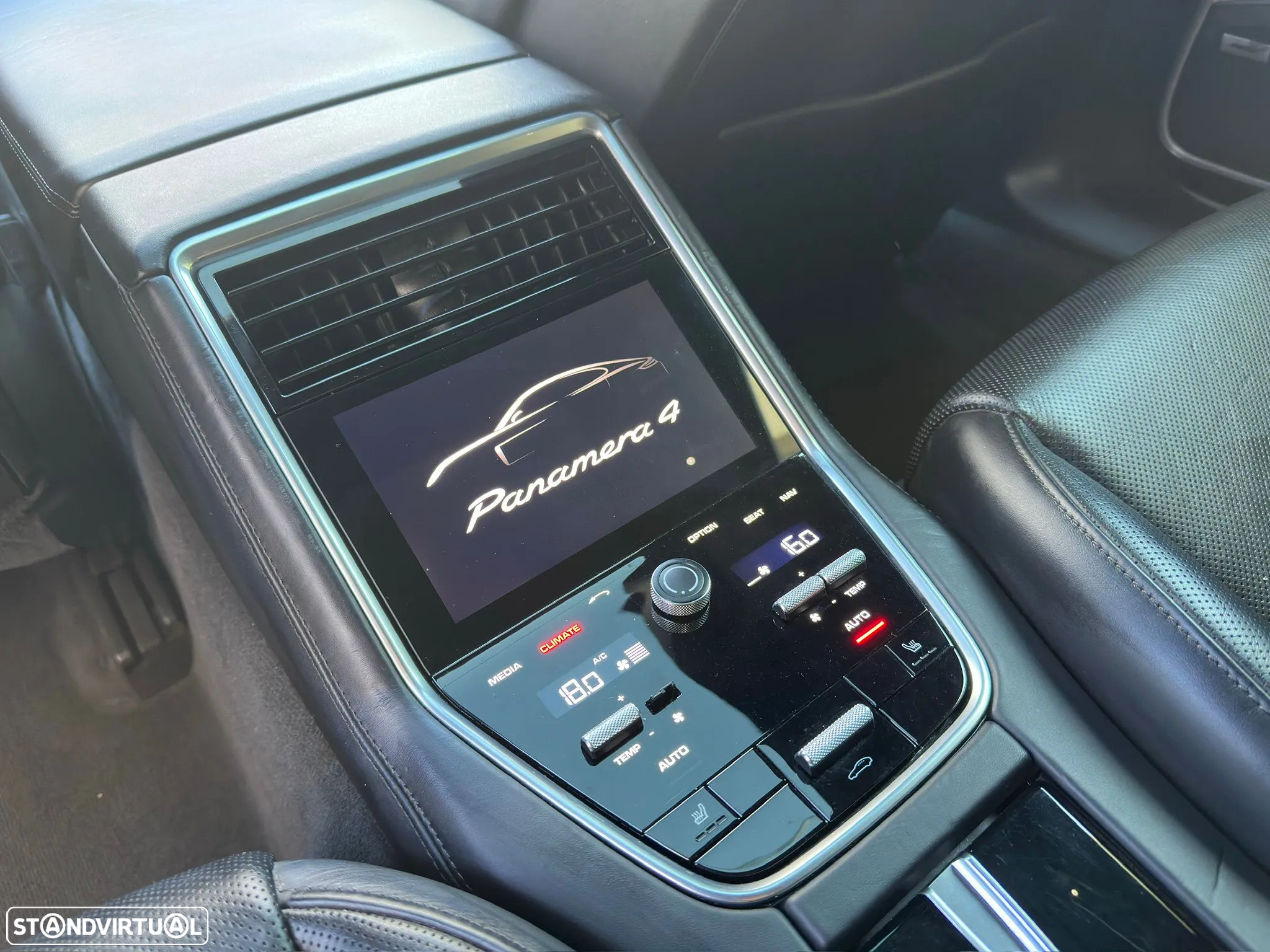 Porsche Panamera 4 E-Hybrid Platinum Edition com PDLS - 17
