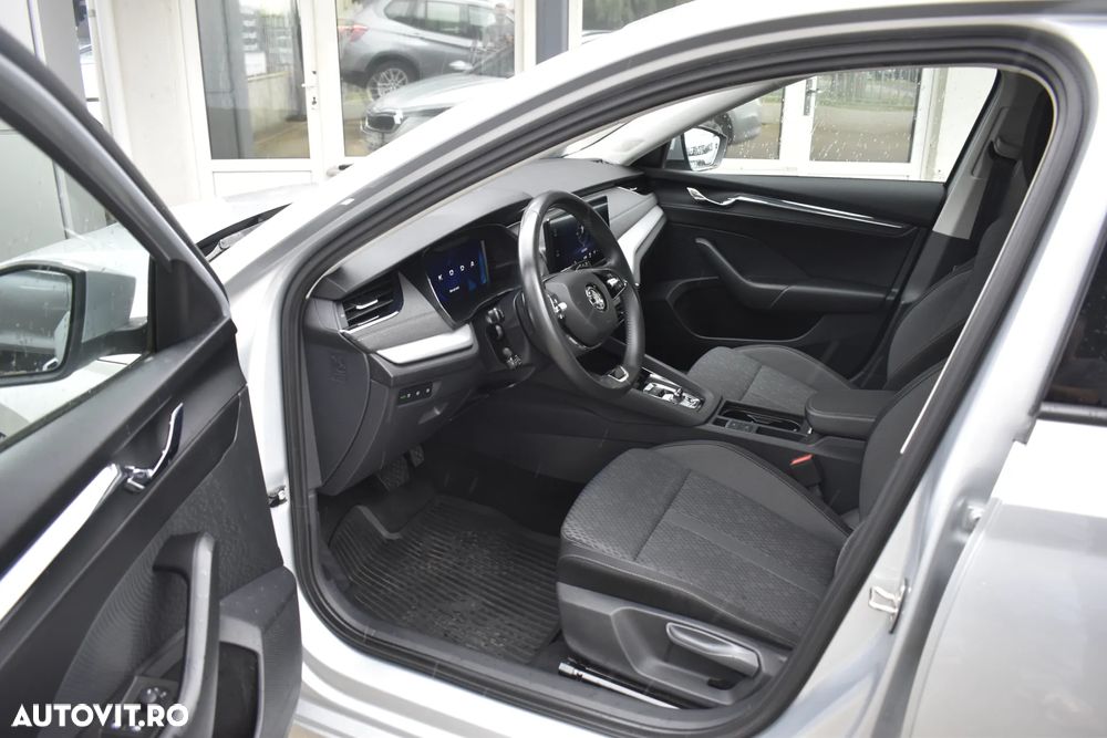 Skoda Octavia Combi 2.0 TDI DSG Style - 30