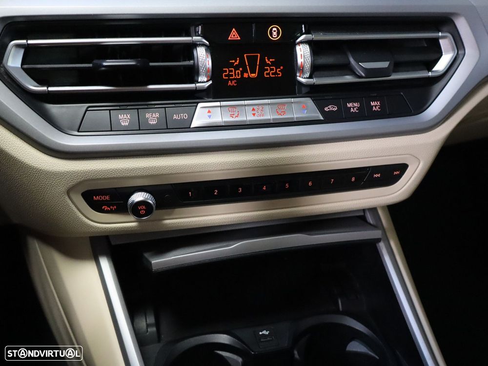 BMW 318 d Auto - 23