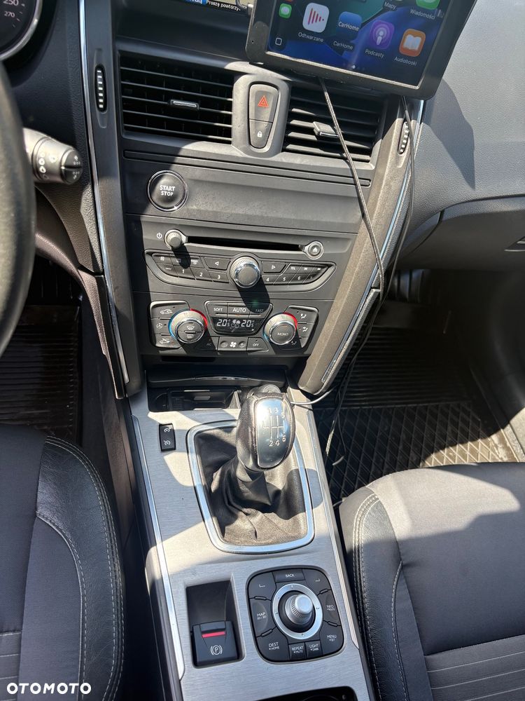 Renault Latitude 2.0 dCi Privilege - 18