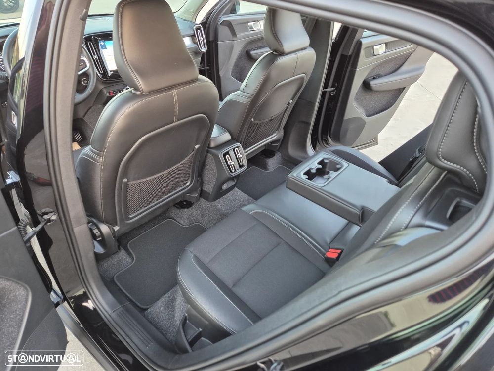 Volvo XC 40 2.0 D3 Momentum Plus - 19