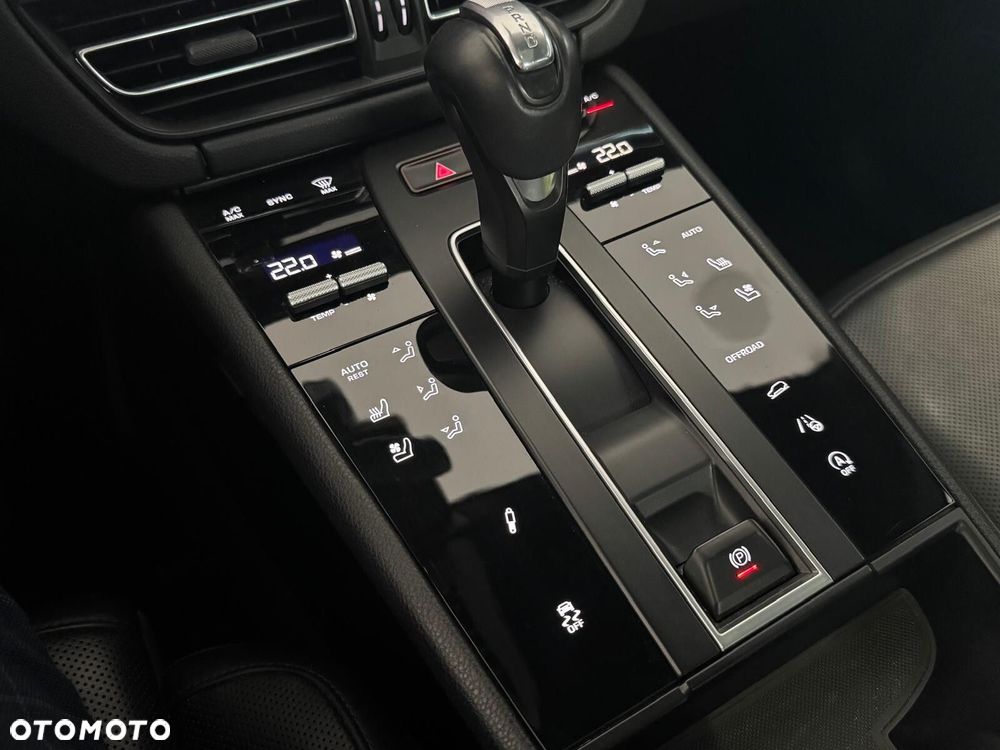 Porsche Macan - 29