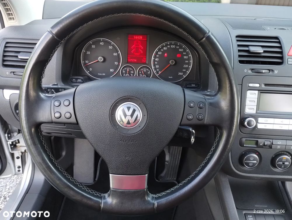 Volkswagen Golf 1.6 United - 25