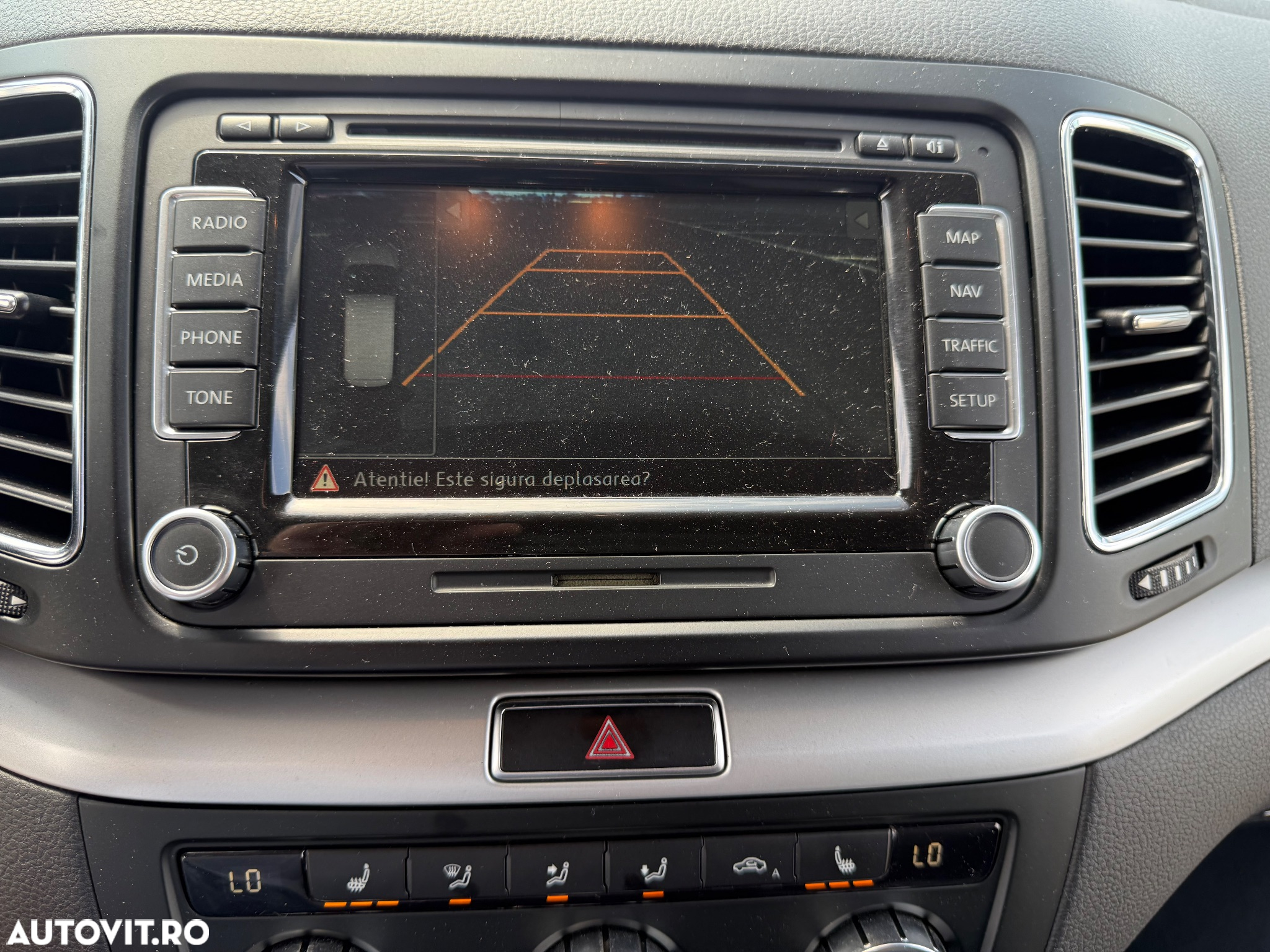 Volkswagen Sharan 2.0 TDI DSG BlueMotion Technology Comfortline - 31