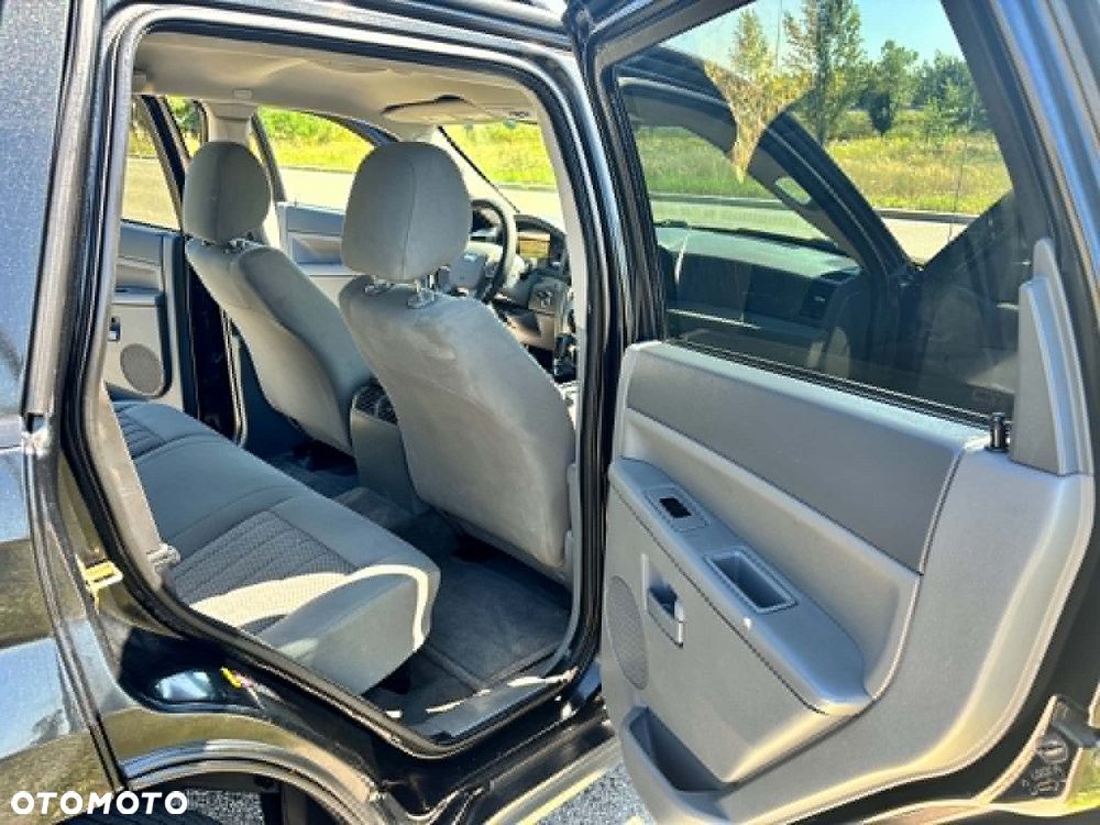 Jeep Grand Cherokee - 11