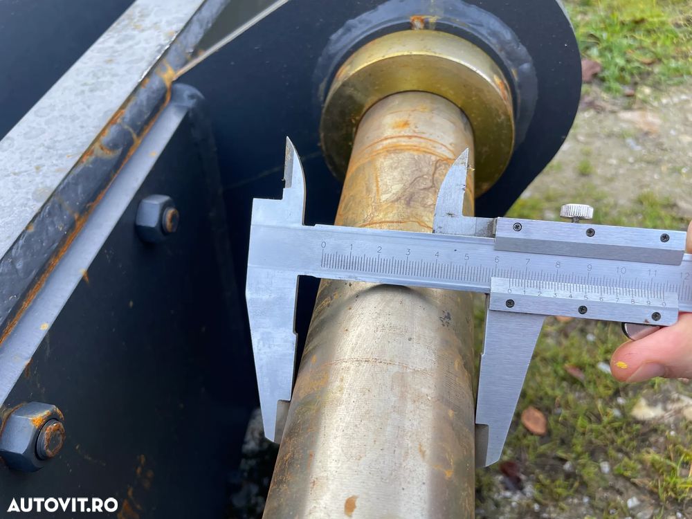 cupa trapezoidala pentru sapat sans excavatoare de 10-15 Tone - 4