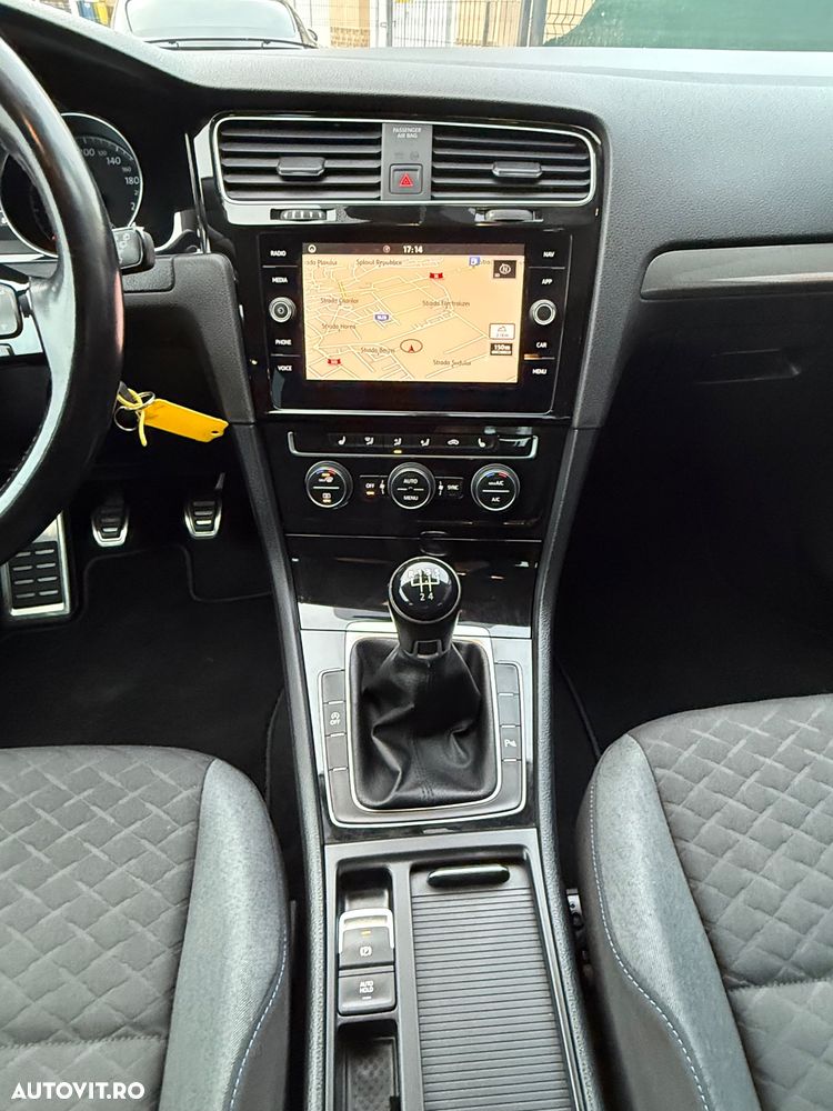 Volkswagen Golf 2.0 TDI 116CP Life - 12