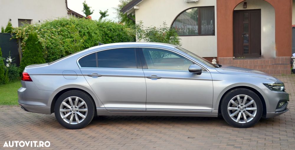 Volkswagen Passat - 12