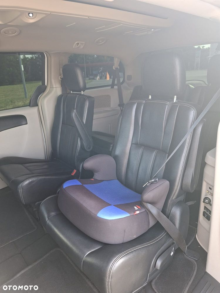 Chrysler Town & Country 3.6 Touring - 14