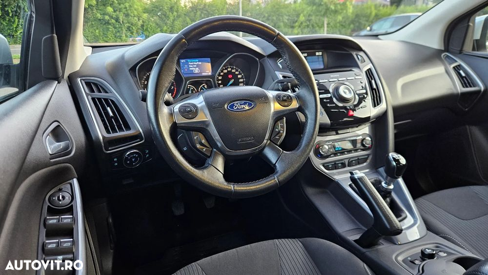 Ford Focus 1.6 Ecoboost Start Stop Titanium - 12
