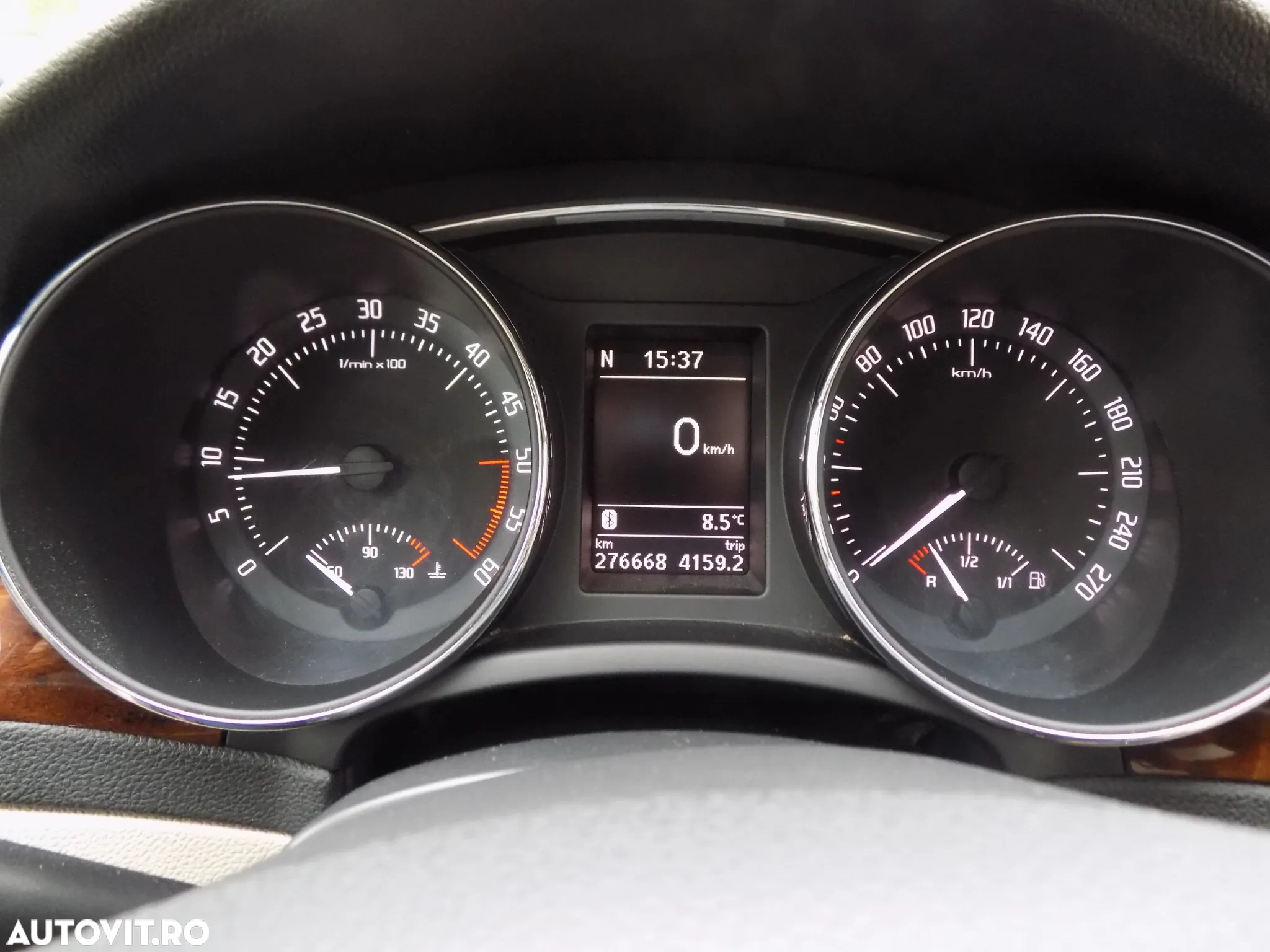 Skoda Superb Combi 2.0 TDI Elegance - 25