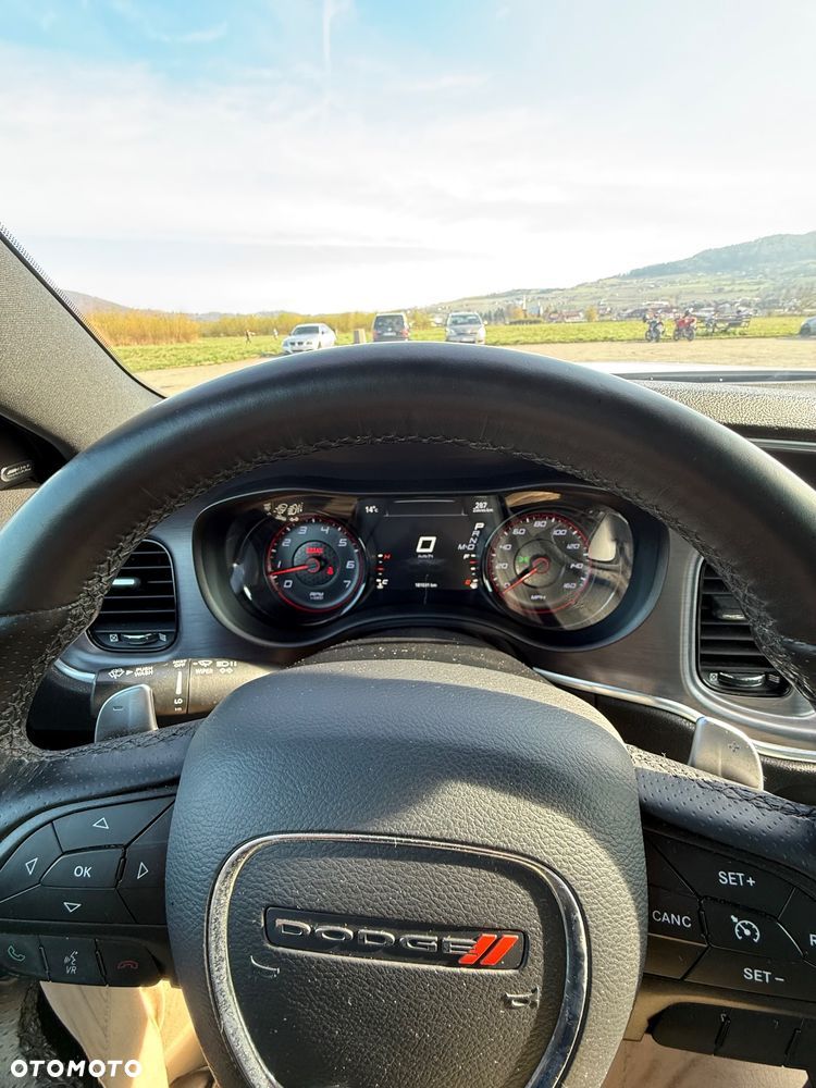 Dodge Charger 5.7 R/T - 5
